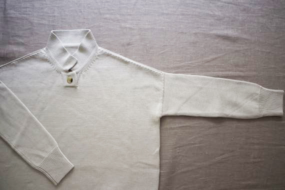 ポロ襟プルオーバー